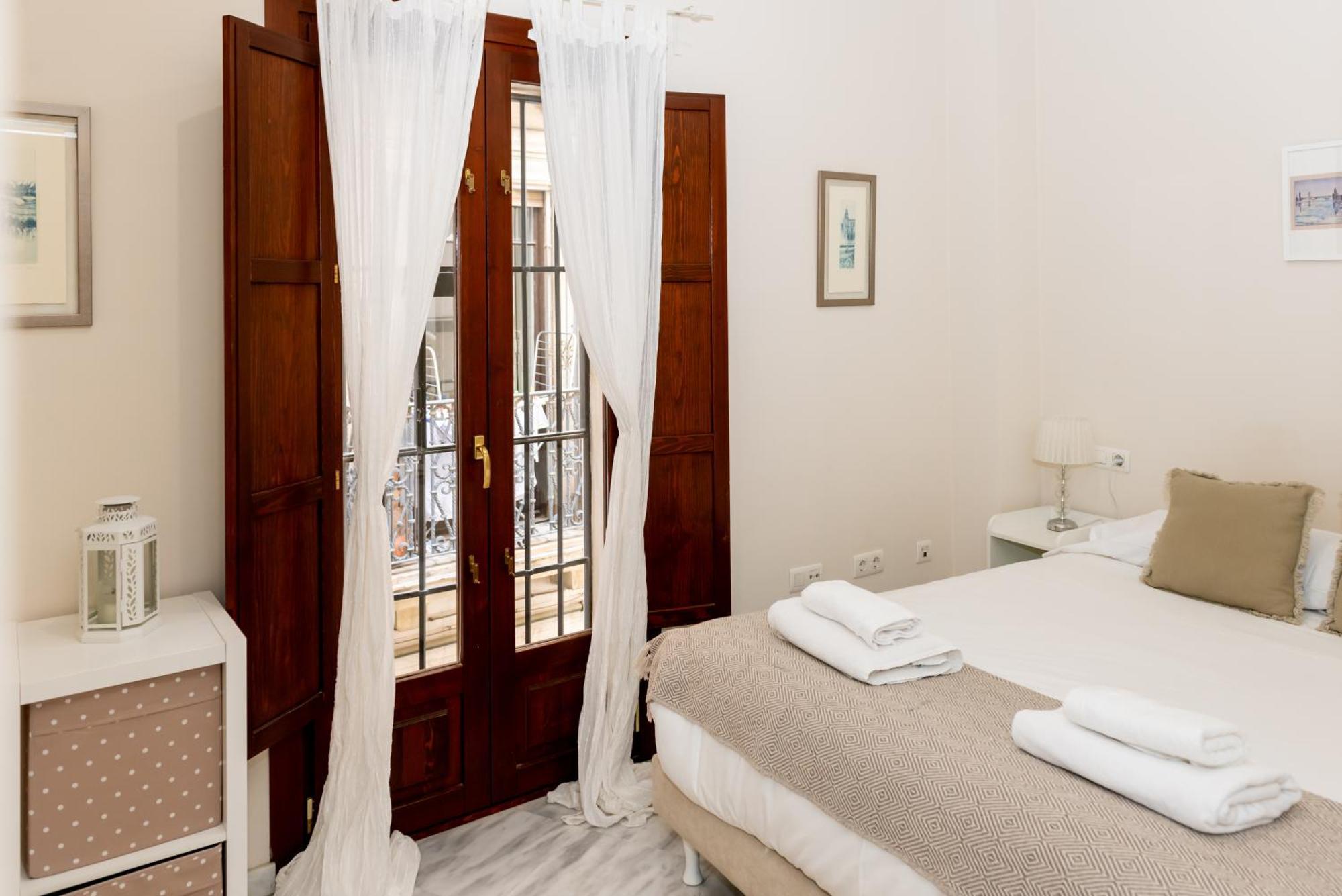 Charming & Quiet Apartment In Plaza Del Salvador Seville Exterior photo
