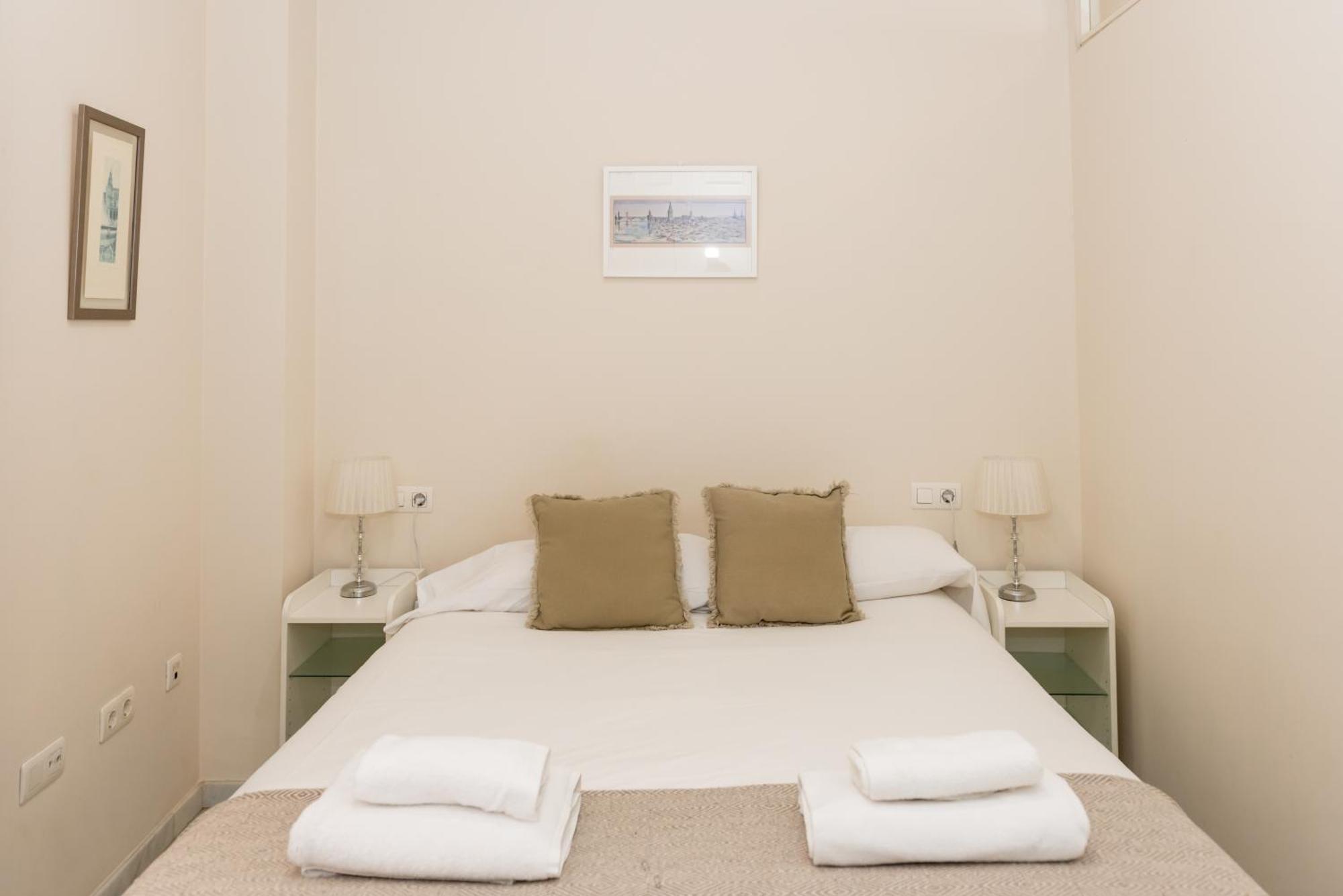 Charming & Quiet Apartment In Plaza Del Salvador Seville Exterior photo