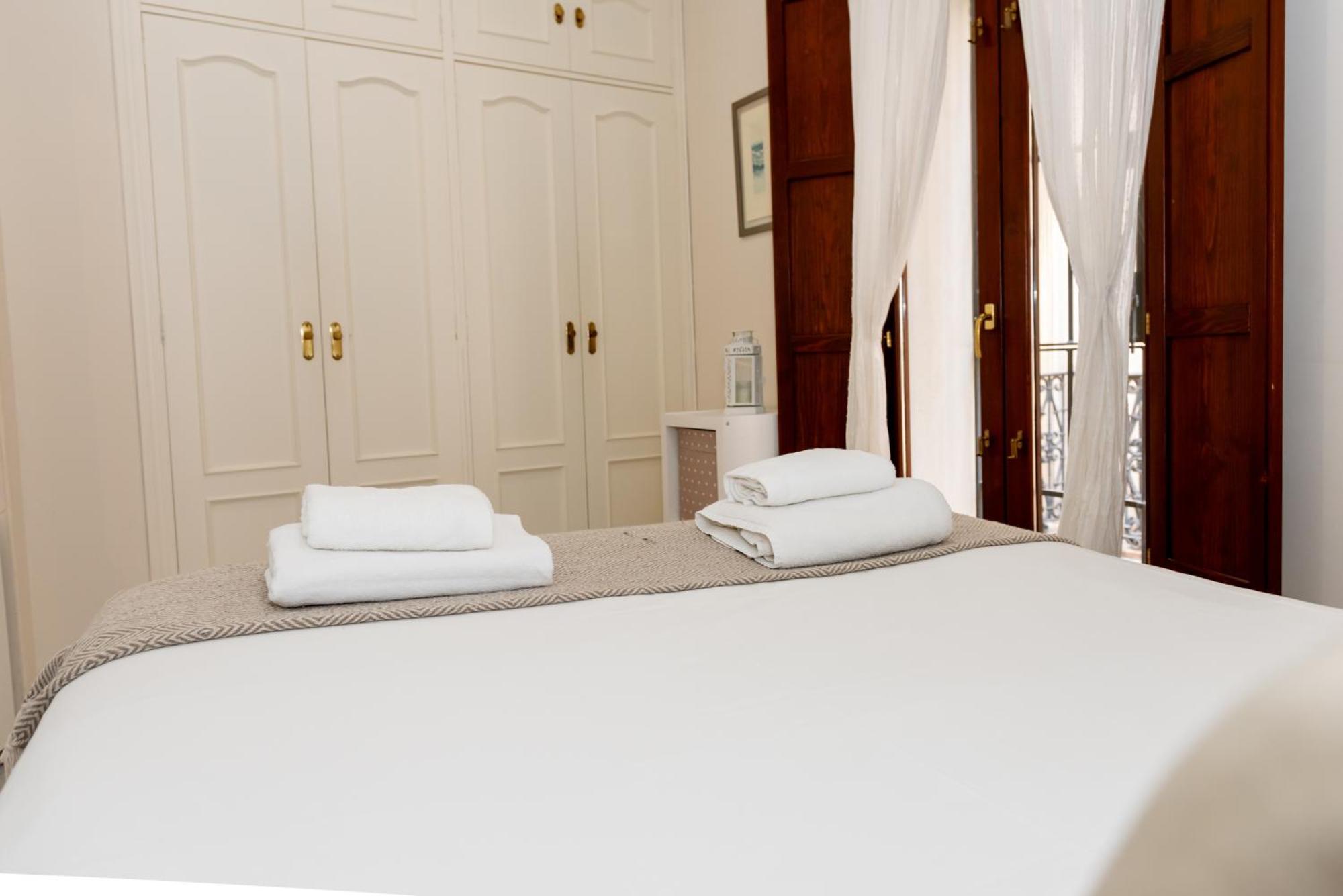 Charming & Quiet Apartment In Plaza Del Salvador Seville Exterior photo