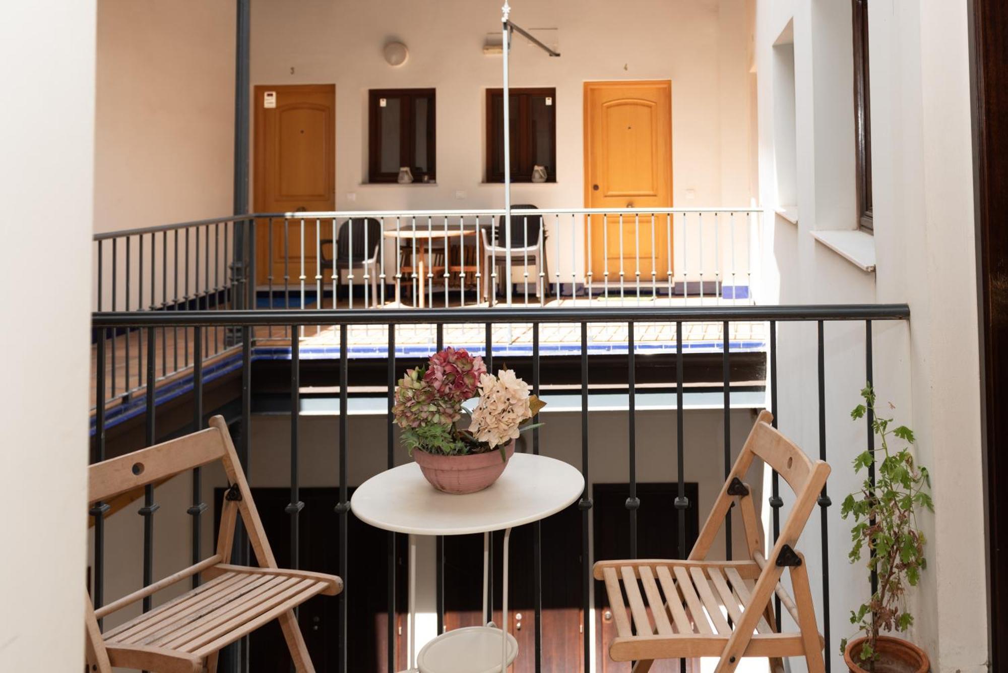Charming & Quiet Apartment In Plaza Del Salvador Seville Exterior photo